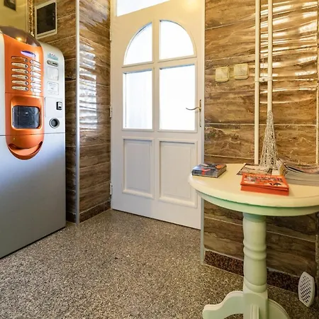 And Rubina Guest house 2*